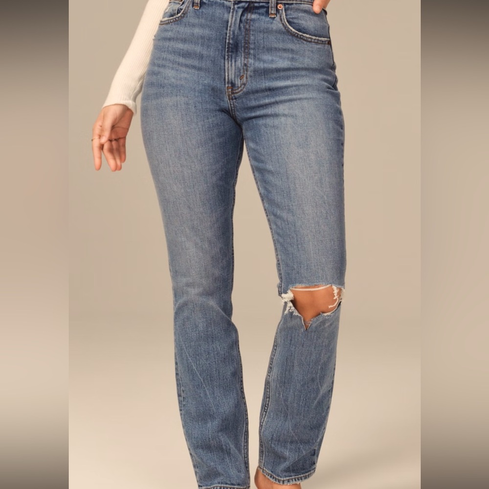 Abercrombie & Fitch Curve Love Ultra High Rise 90s Straight Jean Size 27L